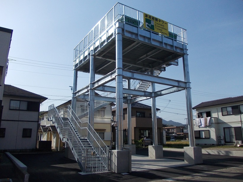 里地区津波避難タワーの画像